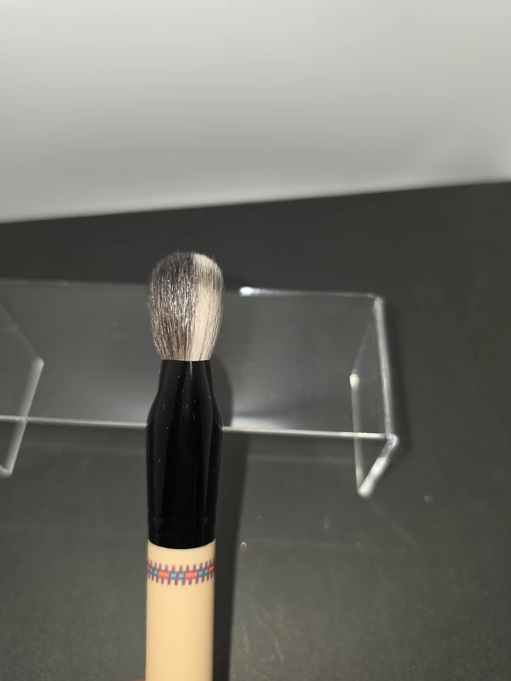 LIMITED EDITION MAC 125SE SPLIT FIBRE BRUSH - VIBE TRIBE COLLECTION EDITION